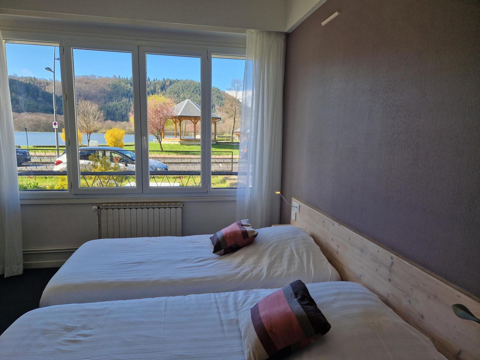 Bellevue 2* Chambon-sur-Lac
